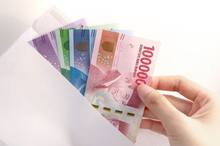 Tips Menyimpan Uang Berdasarkan UMP Jakarta